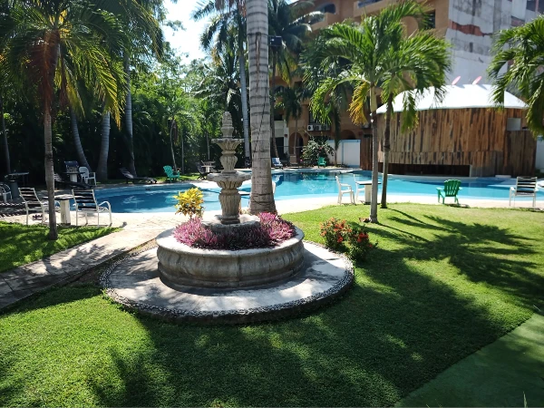 Plaza Huatulco pool